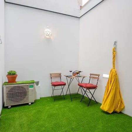 Kissen-appartement Im Historischen Zentrum By Interhome * 아베이루