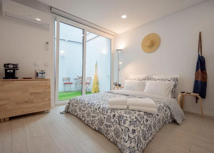 Kissen-appartement Im Historischen Zentrum By Interhome Aveiro