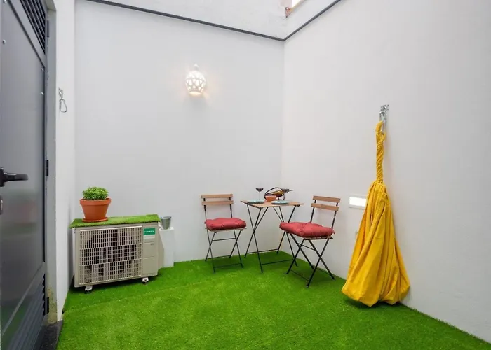 Kissen-appartement Im Historischen Zentrum By Interhome * Aveiro